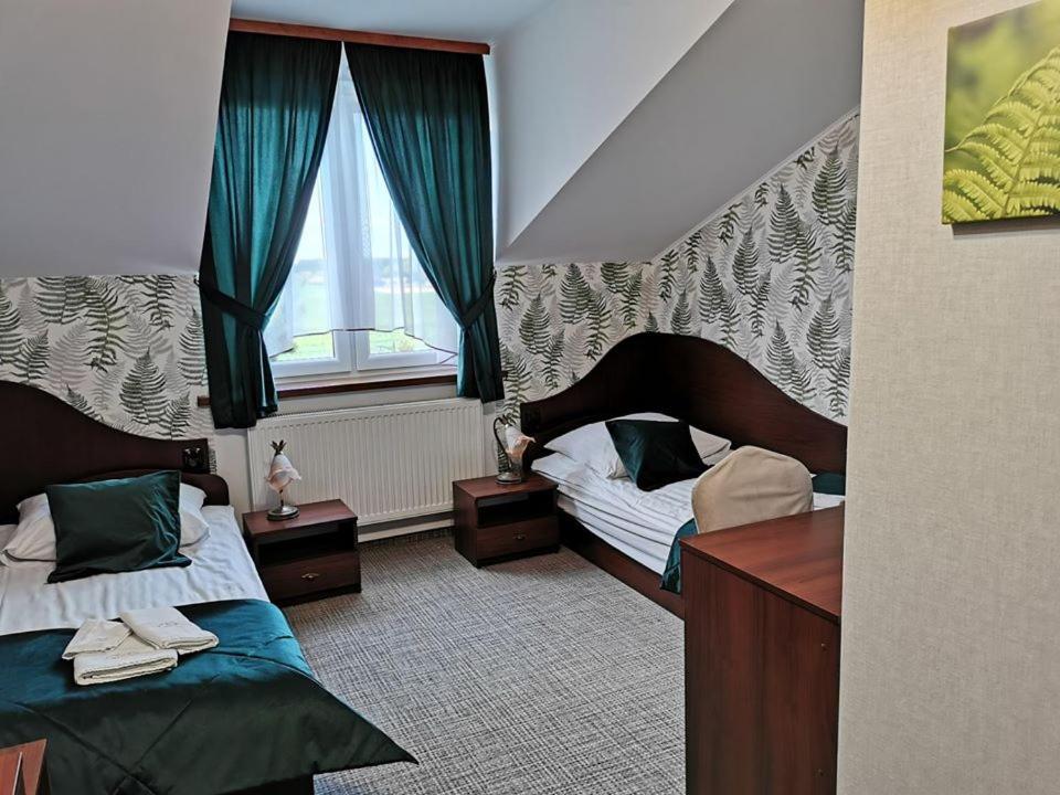Dworek Nad Stawem & Laznia Piwna Ostrów Mazowiecka Esterno foto
